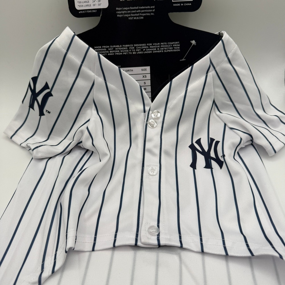 Pets First New York Yankees Pet Jersey Aaron Judge #99 Large White Pinstripe NEW - Picture 5 of 6